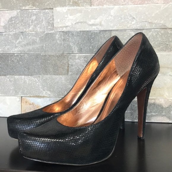 BCBGeneration Women's Pump - Picture 1 of 8